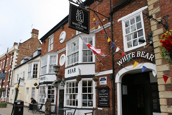 The White Bear, Shipston on Stour – Donnington Brewery
